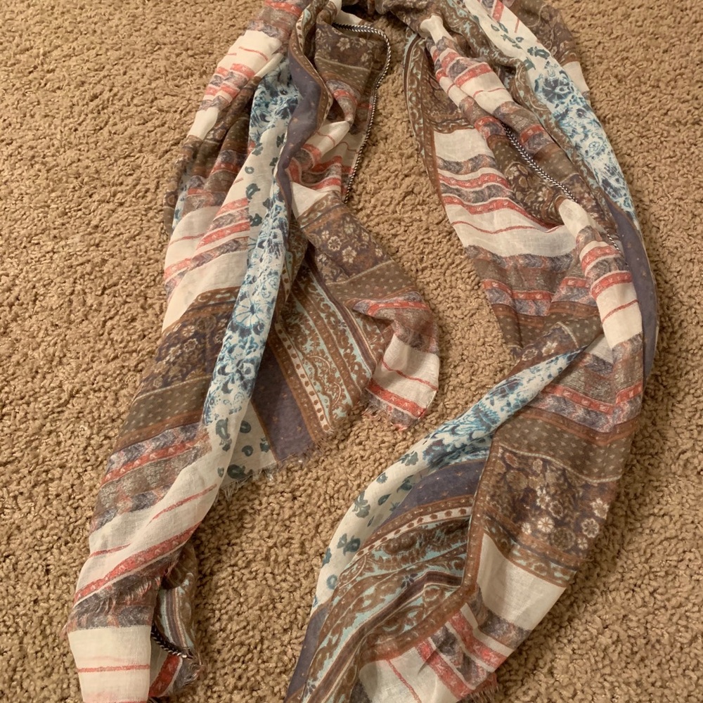 Large rectangle shaped scarf